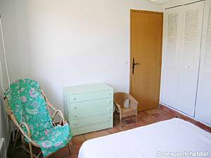 South of France - Provence - 4 Bedroom - Villa accommodation - bedroom 2 (PR-603) photo 3 of 5