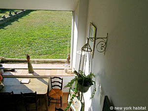 Sud de la France T2 - Maison de Village appartements location vacances - chambre (PR-607) photo 3 de 7