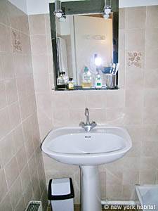 South France - French Riviera - 1 Bedroom - Duplex accommodation - bathroom 1 (PR-614) photo 1 of 2