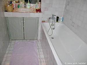 Baño 1 - Photo 1 de 4