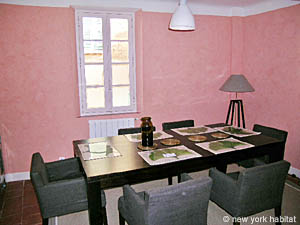 South France - French Riviera - 2 Bedroom - Villa accommodation - living room (PR-625) photo 11 of 12