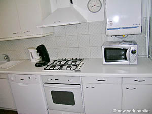 South France - French Riviera - 2 Bedroom - Villa accommodation - kitchen (PR-625) photo 7 of 10