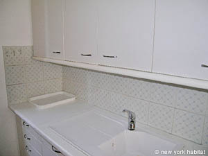 South France - French Riviera - 2 Bedroom - Villa accommodation - kitchen (PR-625) photo 8 of 10