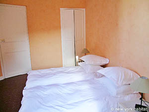 South France - French Riviera - 2 Bedroom - Villa accommodation - bedroom 1 (PR-625) photo 11 of 14