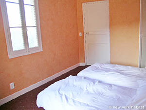 South France - French Riviera - 2 Bedroom - Villa accommodation - bedroom 1 (PR-625) photo 14 of 14
