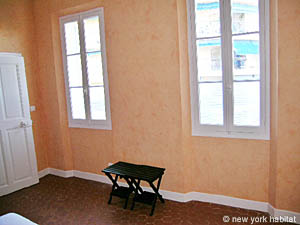 South France - French Riviera - 2 Bedroom - Villa accommodation - bedroom 2 (PR-625) photo 5 of 6