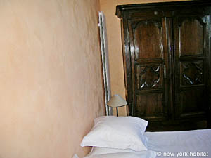 South France - French Riviera - 2 Bedroom - Villa accommodation - bedroom 2 (PR-625) photo 6 of 6