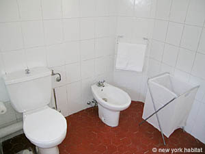 South France - French Riviera - 2 Bedroom - Villa accommodation - bathroom 1 (PR-625) photo 3 of 8
