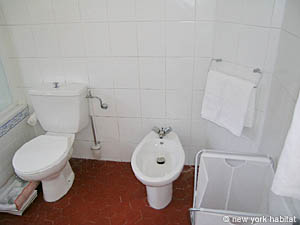 South France - French Riviera - 2 Bedroom - Villa accommodation - bathroom 1 (PR-625) photo 6 of 8