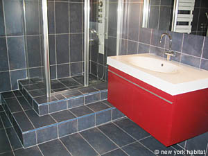 South France - French Riviera - 2 Bedroom - Villa accommodation - bathroom 3 (PR-625) photo 1 of 5