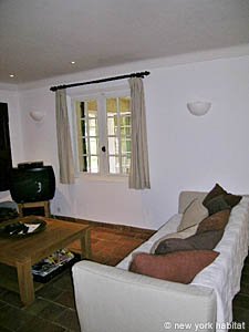 South France - French Riviera - 6 Bedroom - Villa accommodation - living room (PR-626) photo 13 of 22
