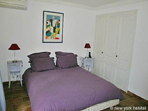 South France - French Riviera - 6 Bedroom - Villa accommodation - bedroom 1 (PR-626) photo 3 of 8