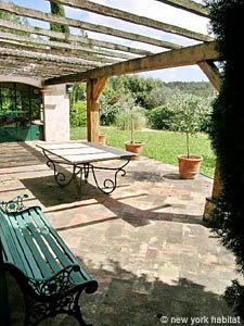 South France - French Riviera - 6 Bedroom - Villa accommodation - bedroom 1 (PR-626) photo 7 of 8
