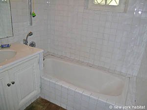 South France - French Riviera - 6 Bedroom - Villa accommodation - bathroom 1 (PR-626) photo 2 of 3