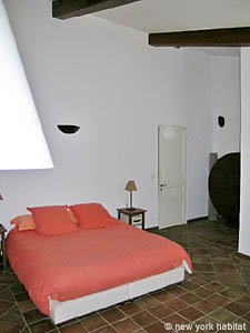South France - French Riviera - 6 Bedroom - Villa accommodation - bedroom 3 (PR-626) photo 2 of 6