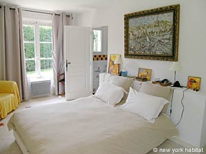 South France - French Riviera - 6 Bedroom - Villa accommodation - bedroom 4 (PR-626) photo 3 of 7