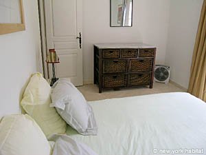 South France - French Riviera - 6 Bedroom - Villa accommodation - bedroom 5 (PR-626) photo 2 of 3