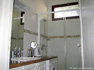 Salle de bain 1 - Photo 1 sur 3