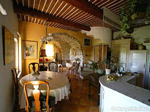 Sud de la France - Provence - Luberon - T3 - Villa appartements location vacances - chambre 2 (PR-637) photo 3 de 11