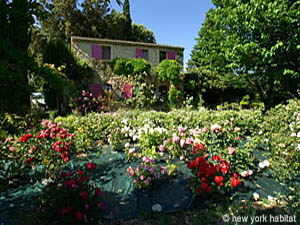 Sud de la France - Provence - Luberon - T3 - Villa appartements location vacances - chambre 2 (PR-637) photo 7 de 11
