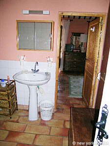 South France 4 Bedrooms - Villa accommodation bedroom 4 photo 49