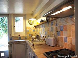 South France - French Riviera - 2 Bedroom - Villa accommodation - kitchen (PR-644) photo 2 of 8