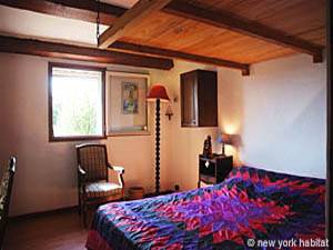 South France - French Riviera - 2 Bedroom - Villa accommodation - bedroom 2 (PR-644) photo 4 of 5