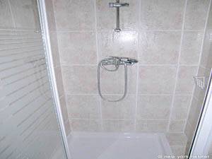 Sud della Francia - Aix en Provence - Marsiglia - 1 Camera appartamento casa vacanze - bagno 1 (PR-655) photo 1 di 3