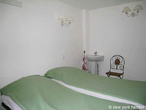 South France - French Riviera - 3 Bedroom accommodation - bedroom 2 (PR-674) photo 7 of 7