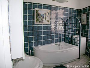 South France - French Riviera - 3 Bedroom accommodation - bathroom 1 (PR-674) photo 1 of 4
