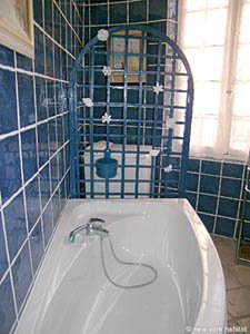 South France - French Riviera - 3 Bedroom accommodation - bathroom 1 (PR-674) photo 3 of 4