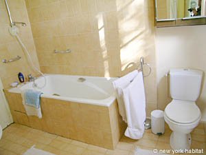 Sur de Francia - Alpilles - 3 Dormitorios - Villa alojamiento - ba&ntilde;o 1 (PR-681) photo 1 de 4