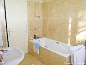 Sur de Francia - Alpilles - 3 Dormitorios - Villa alojamiento - ba&ntilde;o 1 (PR-681) photo 2 de 4