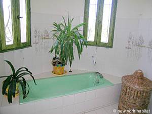 Sud della Francia - Aix en Provence - Marsiglia - 7 Camere da letto - Villa appartamento casa vacanze - bagno 1 (PR-694) photo 3 di 4
