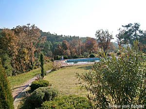 South France - Provence Luberon - 6 Bedroom - Villa accommodation - bedroom 1 (PR-697) photo 5 of 5