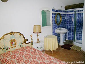 South France - Provence Luberon - 6 Bedroom - Villa accommodation - bedroom 4 (PR-697) photo 1 of 6