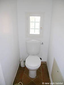 South France - Provence Luberon - 6 Bedroom - Villa accommodation - bathroom 2 (PR-697) photo 2 of 2
