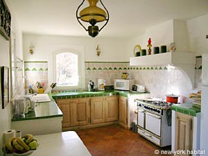 South France - Provence Luberon - 6 Bedroom - Villa accommodation - kitchen (PR-697) photo 2 of 11