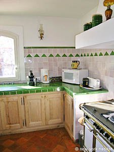 South France - Provence Luberon - 6 Bedroom - Villa accommodation - kitchen (PR-697) photo 9 of 11