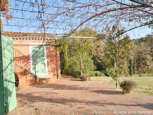 South France - Provence Luberon - 6 Bedroom - Villa accommodation - kitchen (PR-697) photo 10 of 11