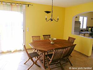 Sud de la France - Avignon et sa r&eacute;gion - T5 - Villa appartements location vacances - s&eacute;jour (PR-698) photo 8 de 11
