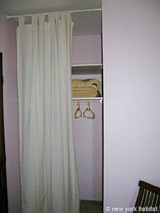 Sud de la France - Avignon et sa r&eacute;gion - T5 - Villa appartements location vacances - chambre 1 (PR-698) photo 4 de 4