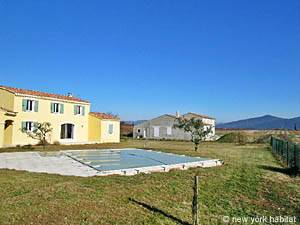 Sud de la France - Avignon et sa r&eacute;gion - T5 - Villa appartements location vacances - autre (PR-698) photo 6 de 10