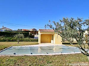 Sud de la France - Avignon et sa r&eacute;gion - T5 - Villa appartements location vacances - autre (PR-698) photo 7 de 10