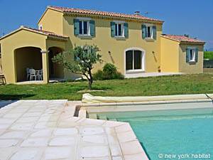 Sud de la France - Avignon et sa r&eacute;gion - T5 - Villa appartements location vacances - autre (PR-698) photo 2 de 10