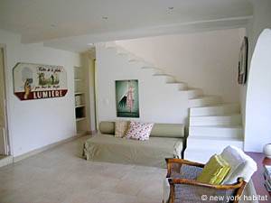 Südfrankreich - Provence - 4 Zimmer - Villa ferienwohnung - wohnzimmer (PR-715) photo 12 von 24 Südfrankreich - Provence - 4 Zimmer - Villa ferienwohnung - wohnzimmer (PR-715) photo 12 von 24