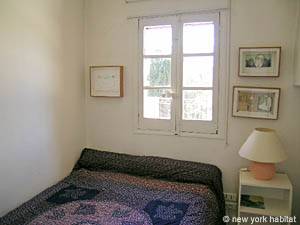 Südfrankreich - Provence - 4 Zimmer - Villa ferienwohnung - schlafzimmer 2 (PR-715) photo 2 von 4 Südfrankreich - Provence - 4 Zimmer - Villa ferienwohnung - schlafzimmer 2 (PR-715) photo 2 von 4