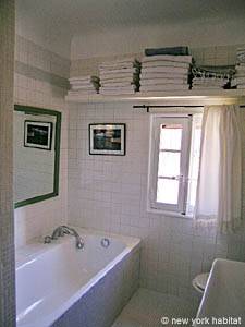Südfrankreich - Provence - 4 Zimmer - Villa ferienwohnung - badezimmer 1 (PR-715) photo 1 von 3 Südfrankreich - Provence - 4 Zimmer - Villa ferienwohnung - badezimmer 1 (PR-715) photo 1 von 3