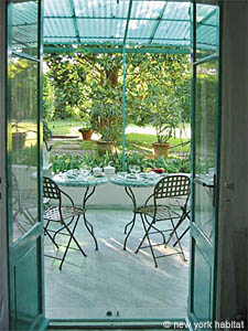 South France - French Riviera - 2 Bedroom - Villa accommodation - living room (PR-717) photo 4 of 4