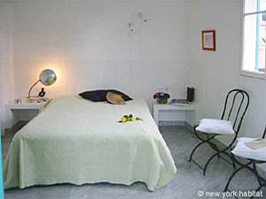 South France - French Riviera - 2 Bedroom - Villa accommodation - bedroom 1 (PR-717) photo 1 of 3